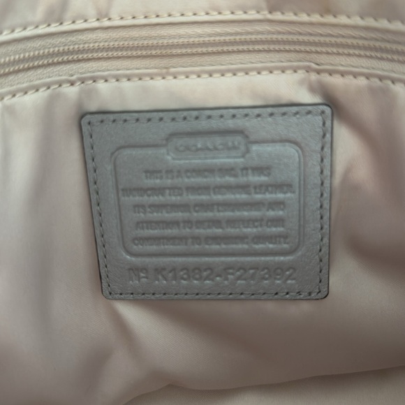 NWOT Coach Taylor Eyelet bag - Picture 4 of 5